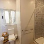 Modern & 2 Bedroom & 2 Bathrooms