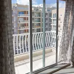 Modern & 2 Bedroom & 2 Bathrooms *