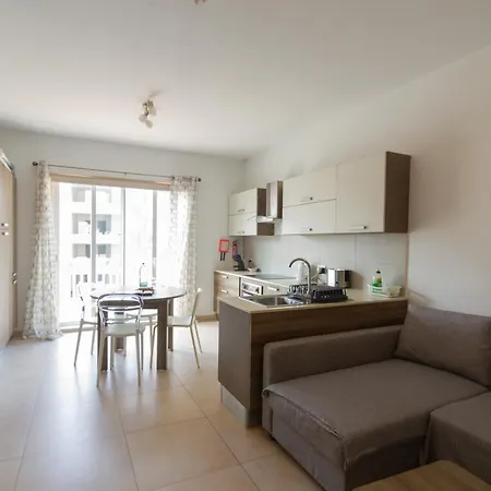 Apartamento Modern & 2 Bedroom & 2 Bathrooms Msida