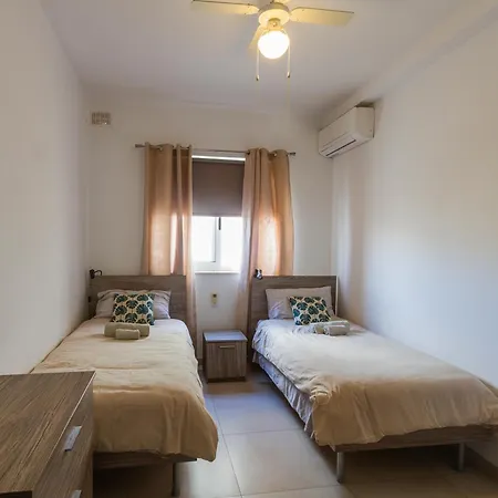Modern & 2 Bedroom & 2 Bathrooms 公寓