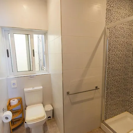 Modern & 2 Bedroom & 2 Bathrooms