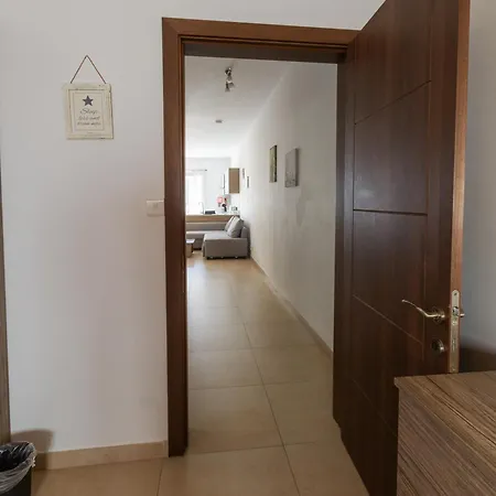 Modern & 2 Bedroom & 2 Bathrooms 公寓