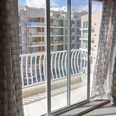 Modern & 2 Bedroom & 2 Bathrooms *