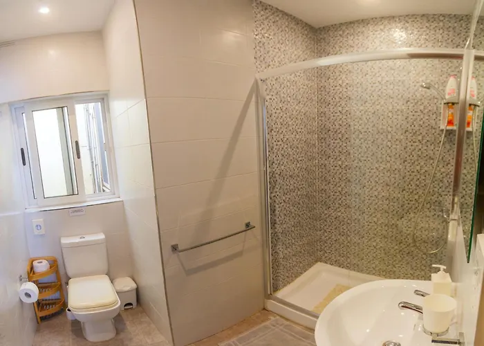 Modern & 2 Bedroom & 2 Bathrooms *