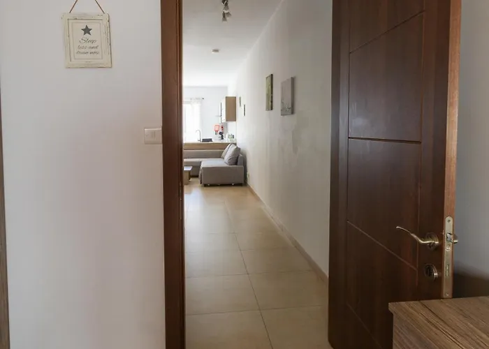 Modern & 2 Bedroom & 2 Bathrooms Διαμέρισμα